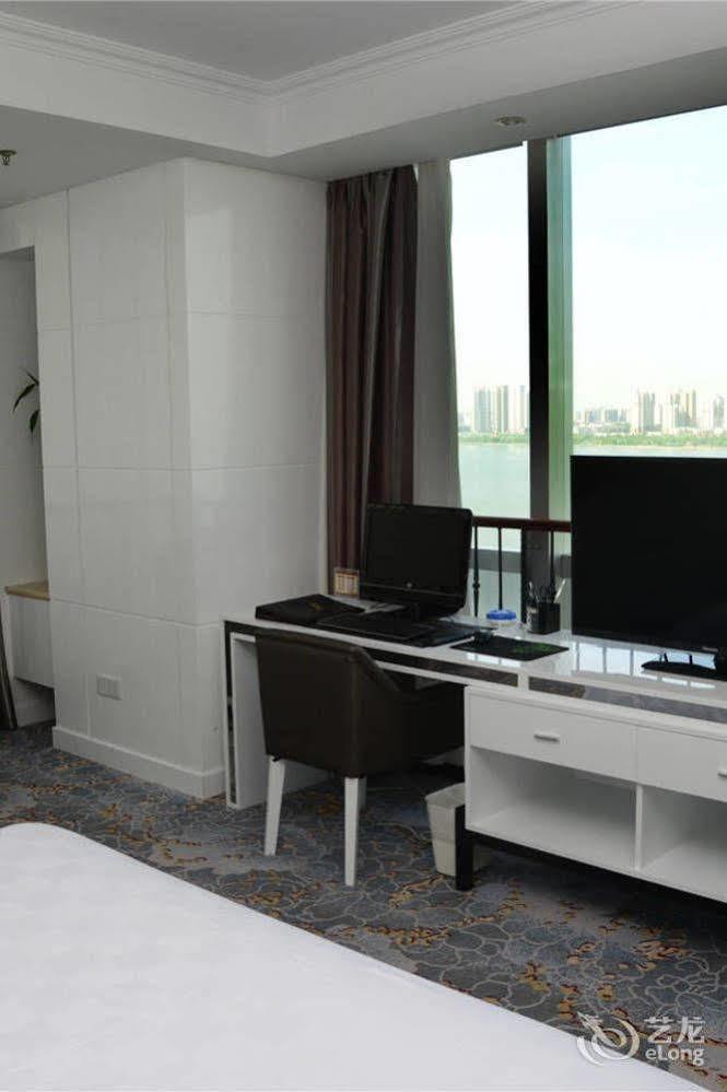 Yijing Holiday Hotel Yimeng Road Linyi  Luaran gambar